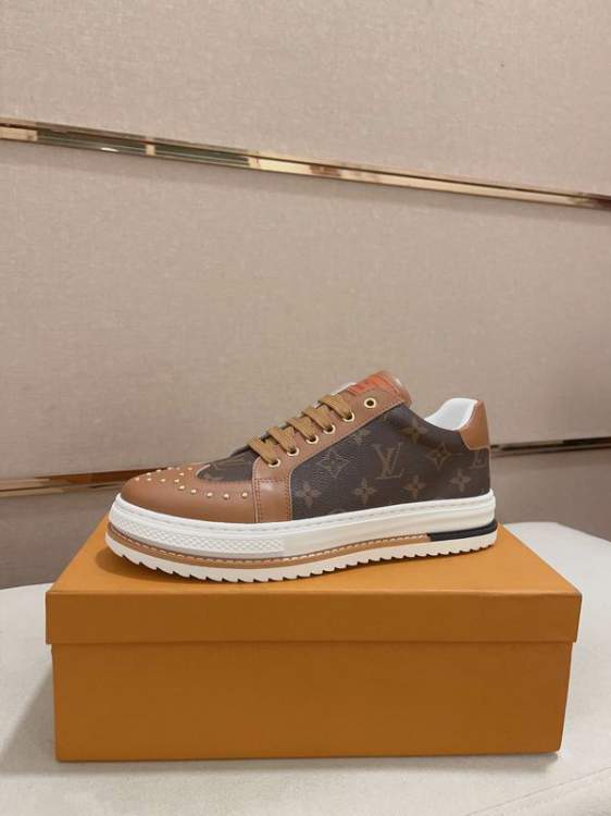 Picture of Louis Vuitton Shoes _SKULVsz38-45mnf0112216807